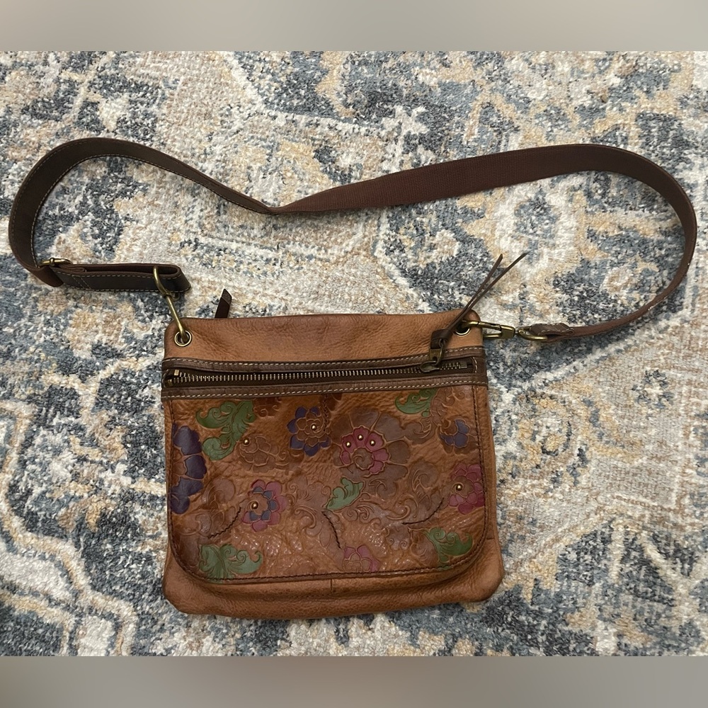 Fossil Vtg Brown Cognac Floral Embossed Genuine Leather Boho Crossbody Bag